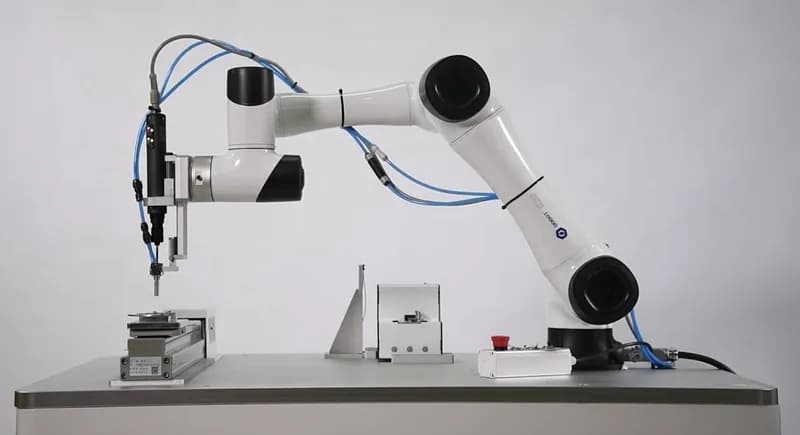 Braț robotic Dobot CR-5